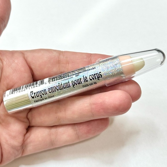 Fantasy Makers Enchanting Body Wand - Glitter Stick - Clear w/Iridescent Glitter - Picture 3 of 6